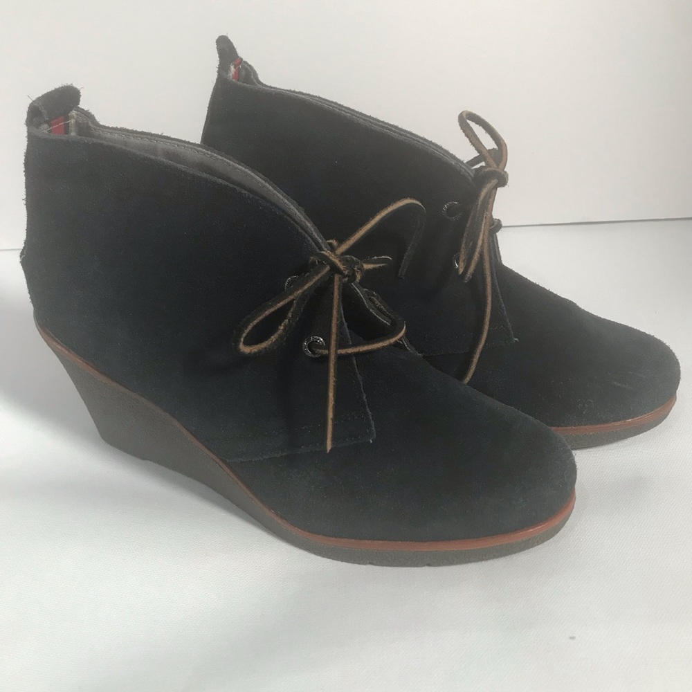 Navy suede Sperry Topsider ankle wedge boots sz9